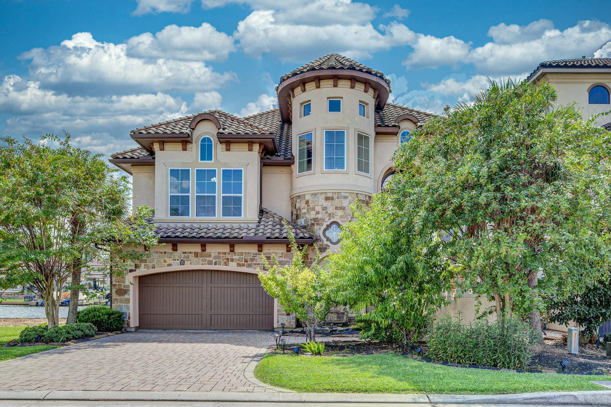 12349 Tramonto Drive