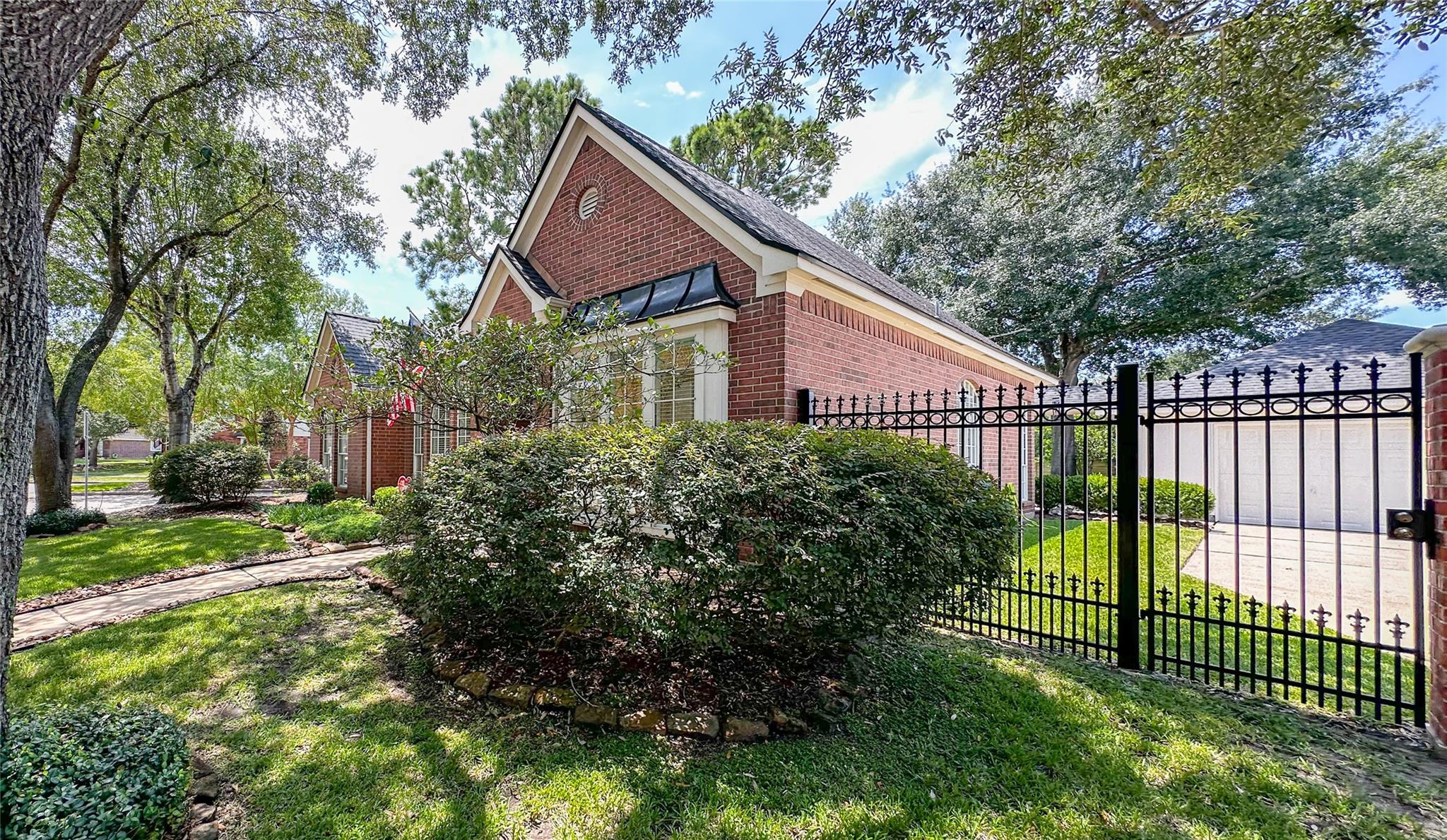 24714 Weld Court