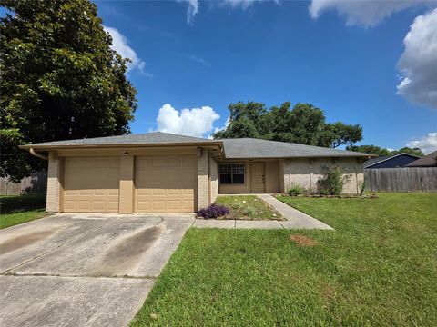 Homes For Rent - 8607 Knoll Forest Drive<br/> Humble, TX 77338