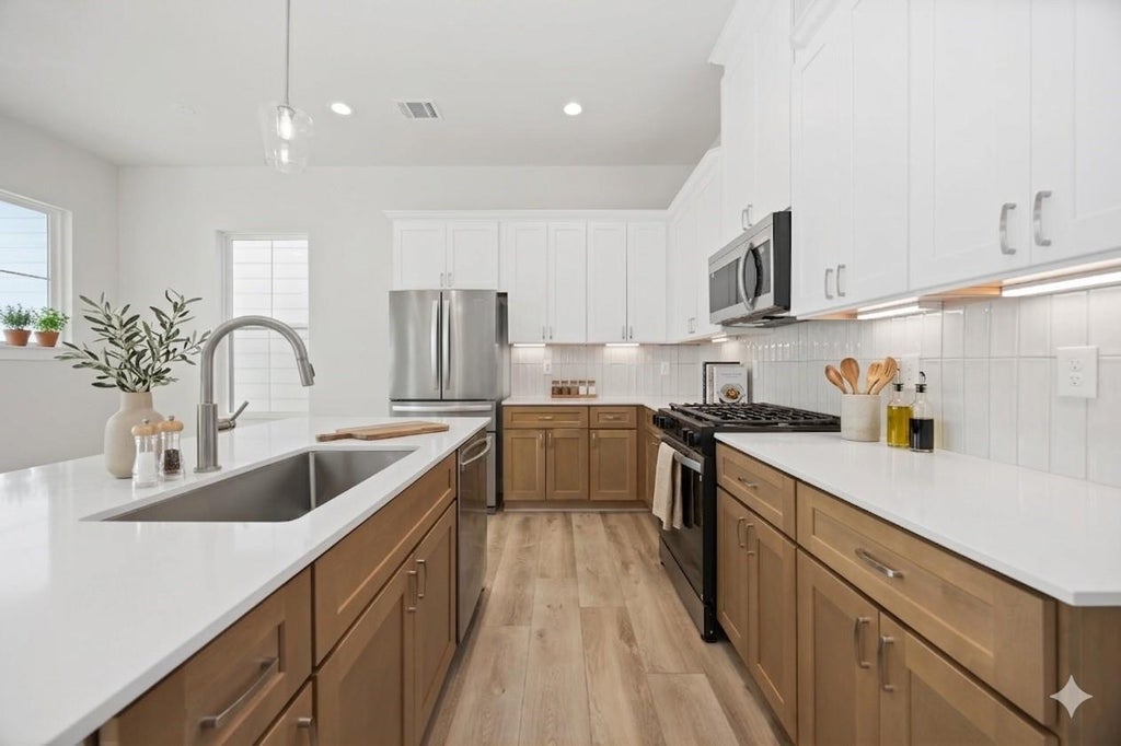 Photo of 6109 De Campo Street, Houston, TX 77091 (MLS # 92381098)