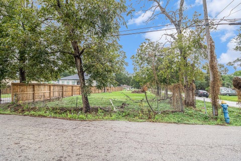 Vacant Land For Sale - 700 Rosie Street<br/> Houston, TX 77091