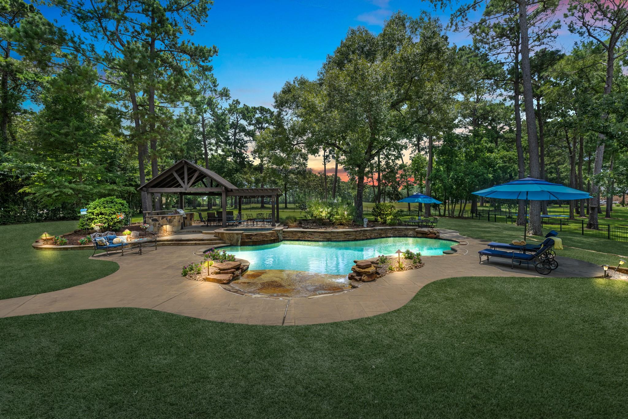 28232 Emerald Oaks