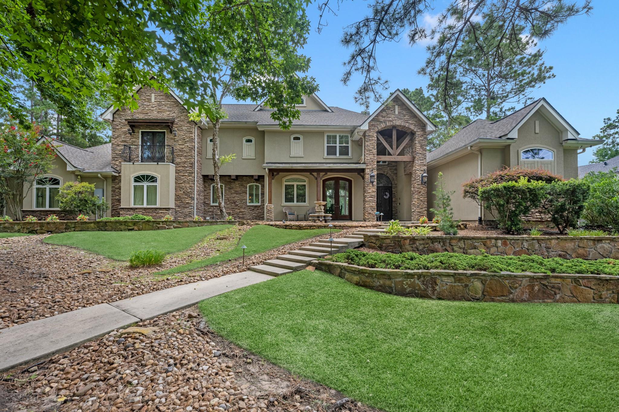 28232 Emerald Oaks