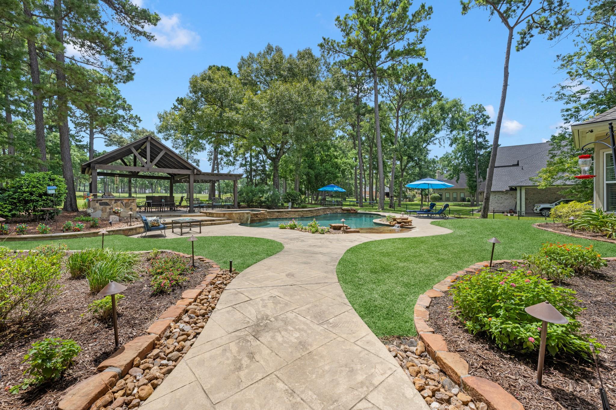 28232 Emerald Oaks