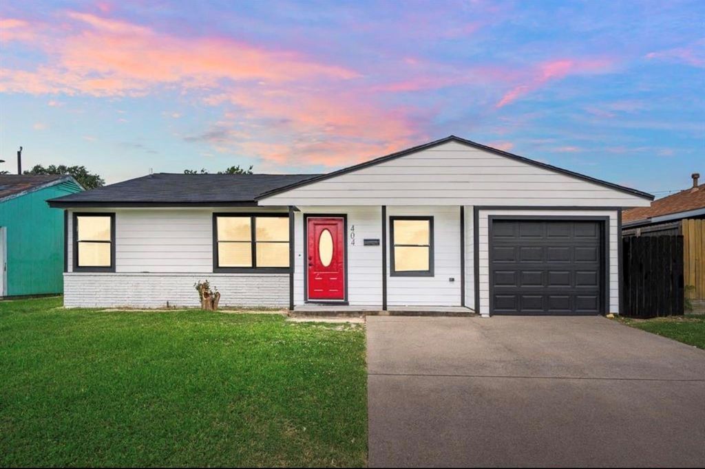 Photo of 404 Glenmore Drive, Pasadena, TX 77503 (MLS # 95212437)