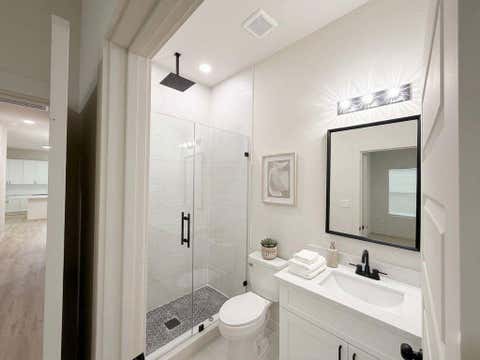 Tiny photo for 326 Clearwater Street #D, Houston, TX 77029 (MLS # 5252931)