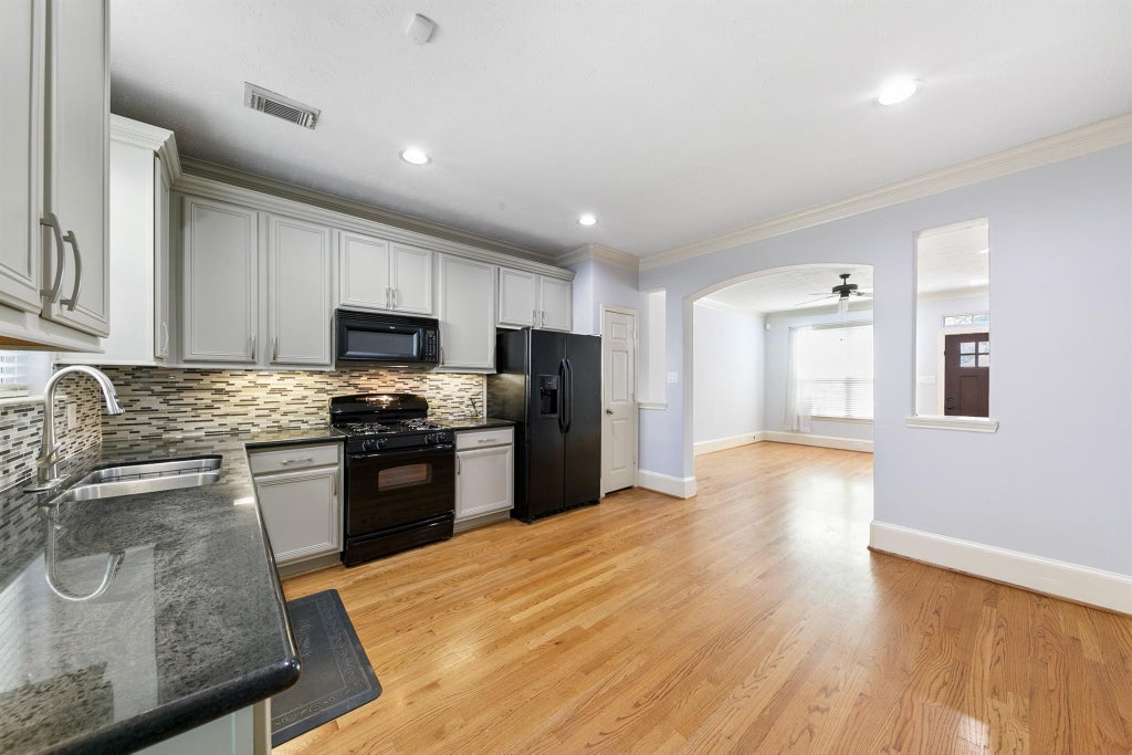 Photo of 1759 Aden Drive, Houston, TX 77003 (MLS # 71537909)