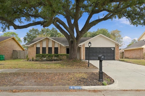 Photo of 9859 Sageroyal Lane, Houston, TX 77089 (MLS # 76199003)