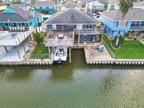 Homes For Sale - 123 Four Master Road<br/> Freeport, TX 77541