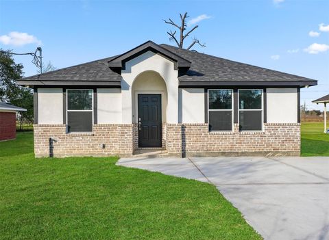 Photo of 108 Sunset Heights Avenue, Dayton, TX 77535 (MLS # 4071910)