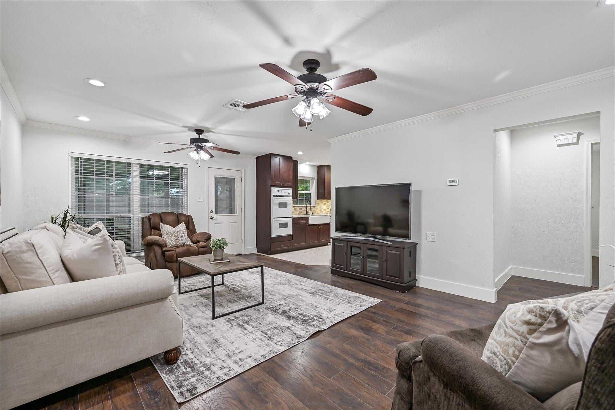 5403 Carmona Lane
