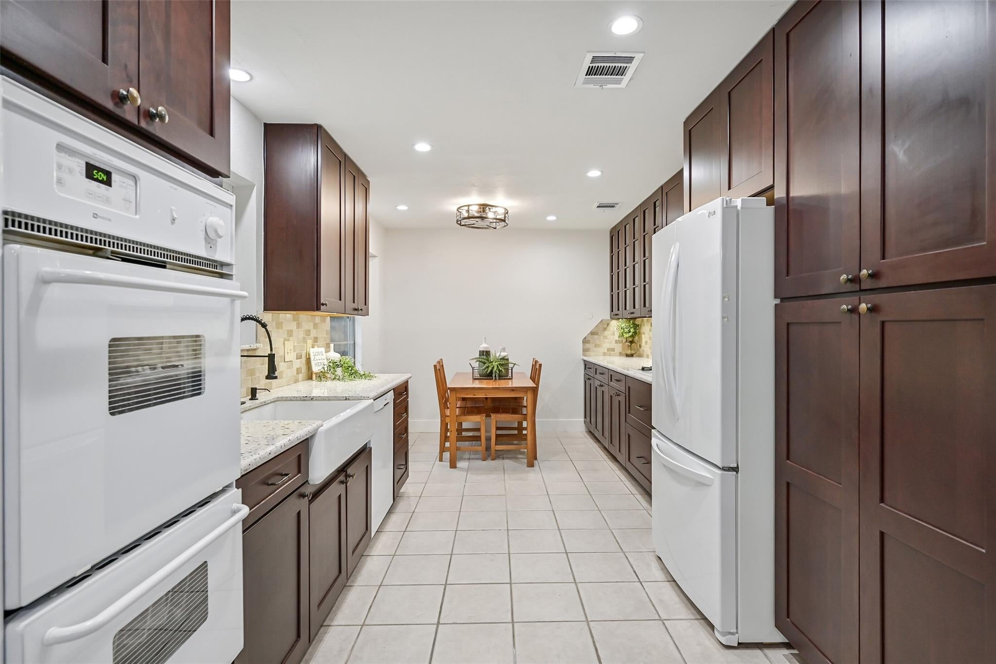 5403 Carmona Lane