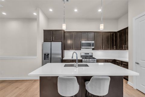 Tiny photo for 144 Knightsbridge Park Lane, Houston, TX 77018 (MLS # 71031382)