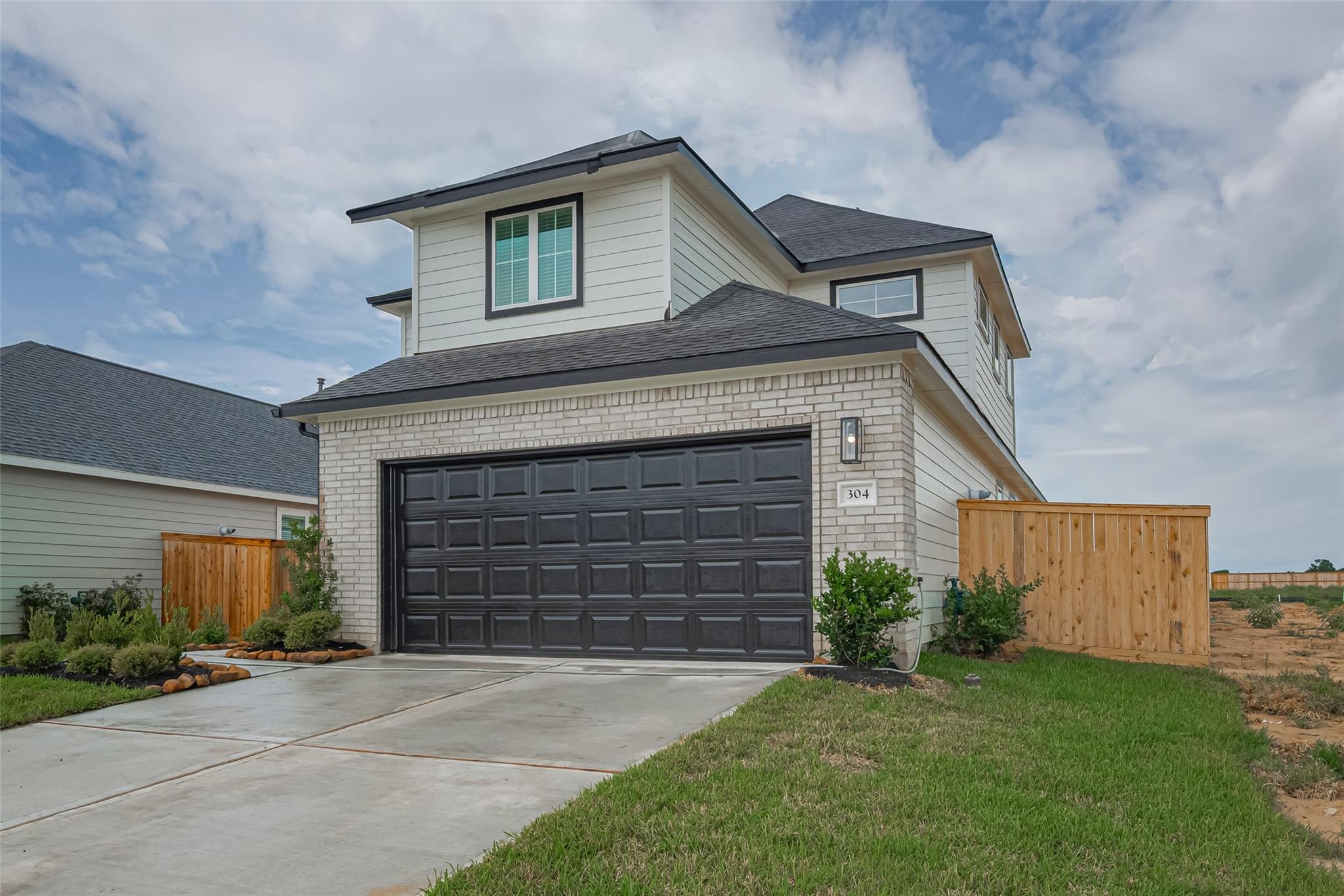 440 Stone Placa Trail