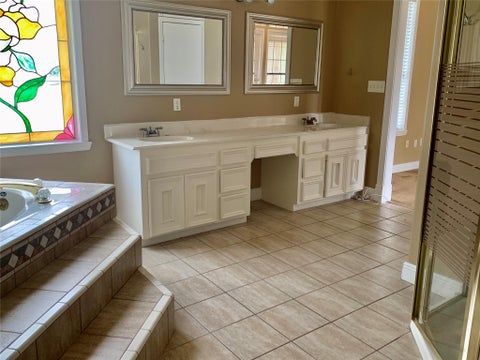 Photo of 543 W 27th Street #F, Houston, TX 77008 (MLS # 47491527)