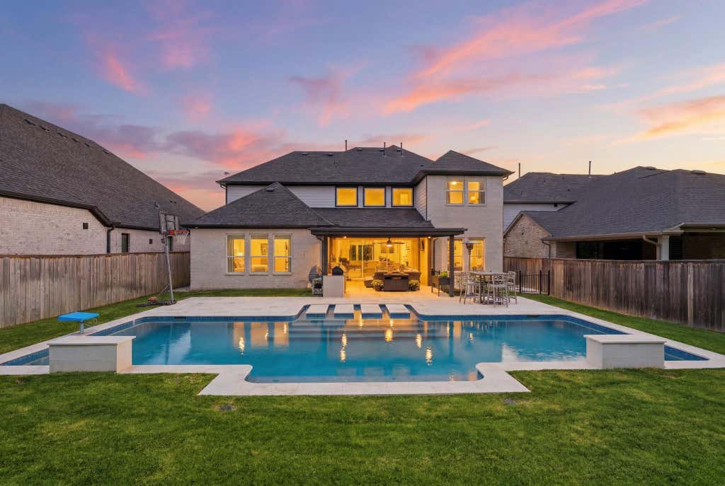 Photo of 8135 Allston Village Trail, The Woodlands, TX 77389 (MLS # 36581616)