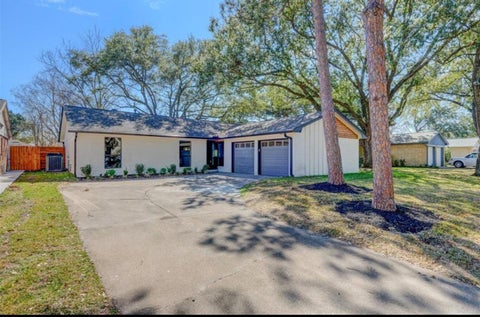 Photo of 8907 Tanager Street, Houston, TX 77036 (MLS # 51773337)