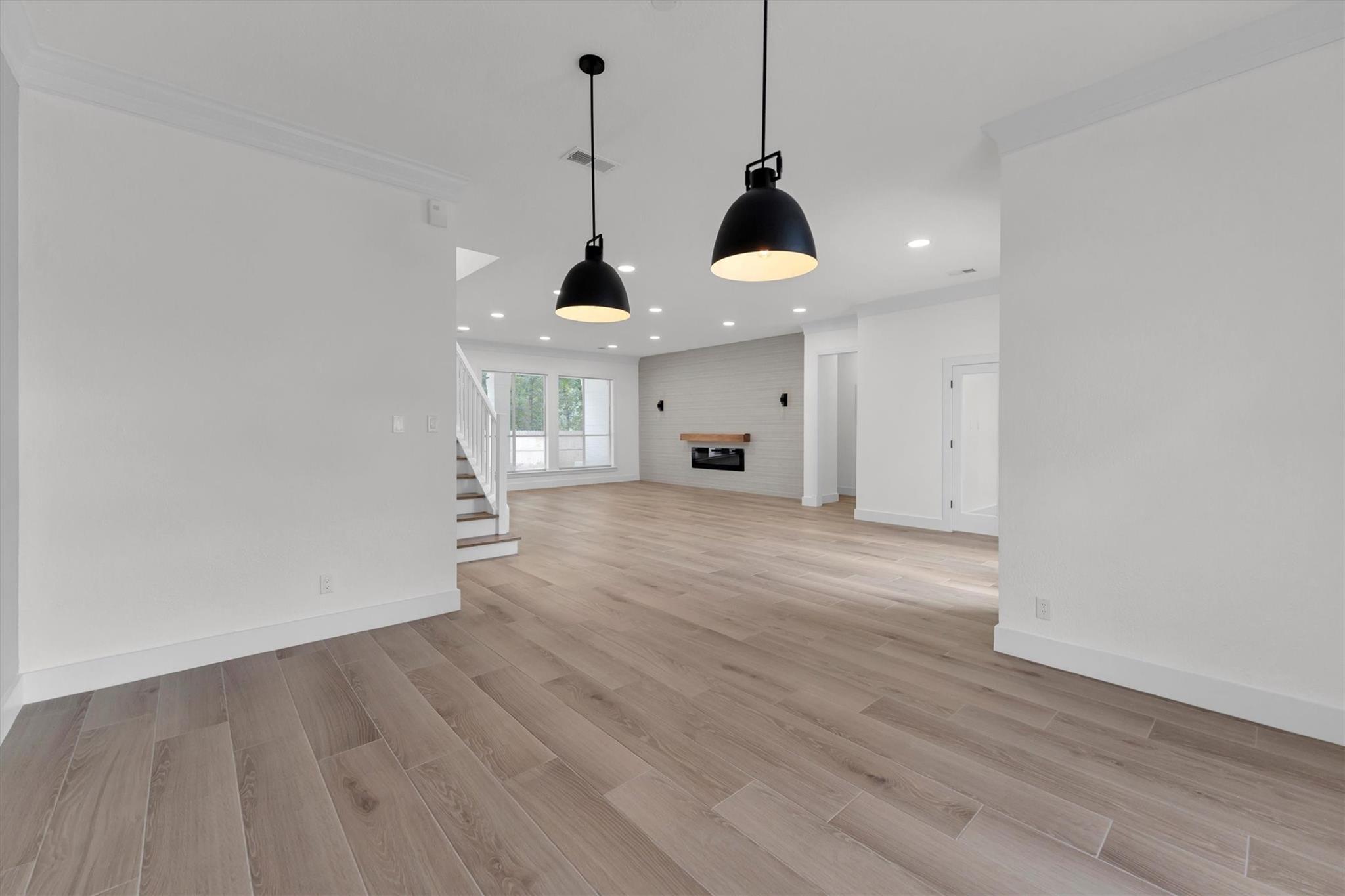 30 E Wedgemere Circle
