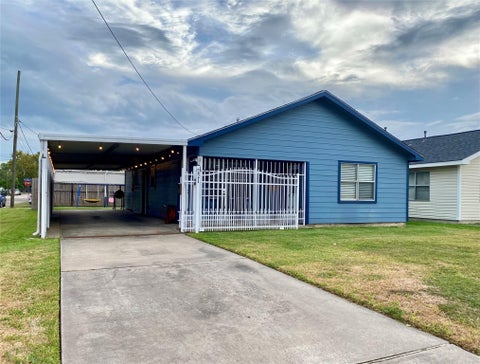 Photo of 221 E Defee Avenue, Baytown, TX 77520 (MLS # 37870799)