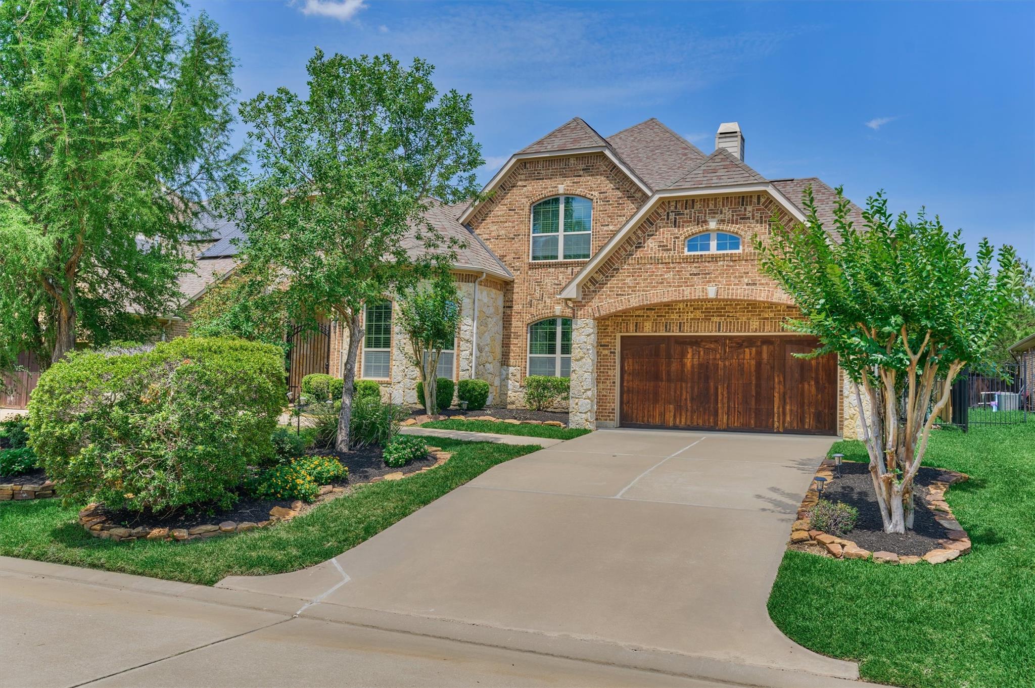 6 Devon Dale Drive