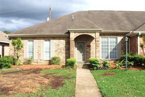 Photo of 7745 Pecan Drive, Beaumont, TX 77713 (MLS # 62523686)