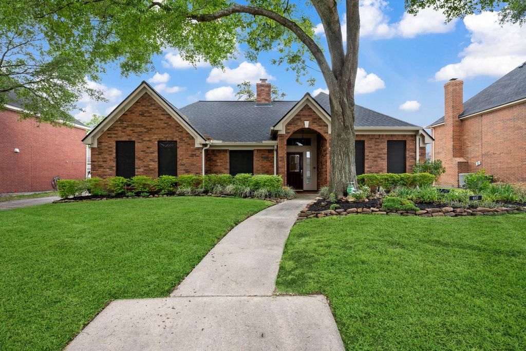 Photo of 6007 Summer Oaks Drive, Humble, TX 77346 (MLS # 48319237)