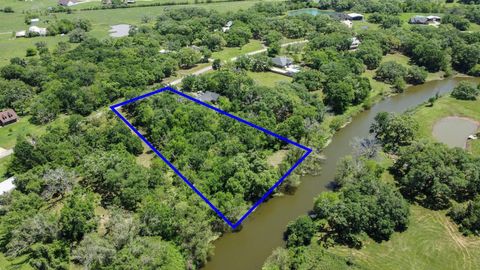 Photo of 1126 Bronco Trail, Angleton, TX 77515 (MLS # 51220173)