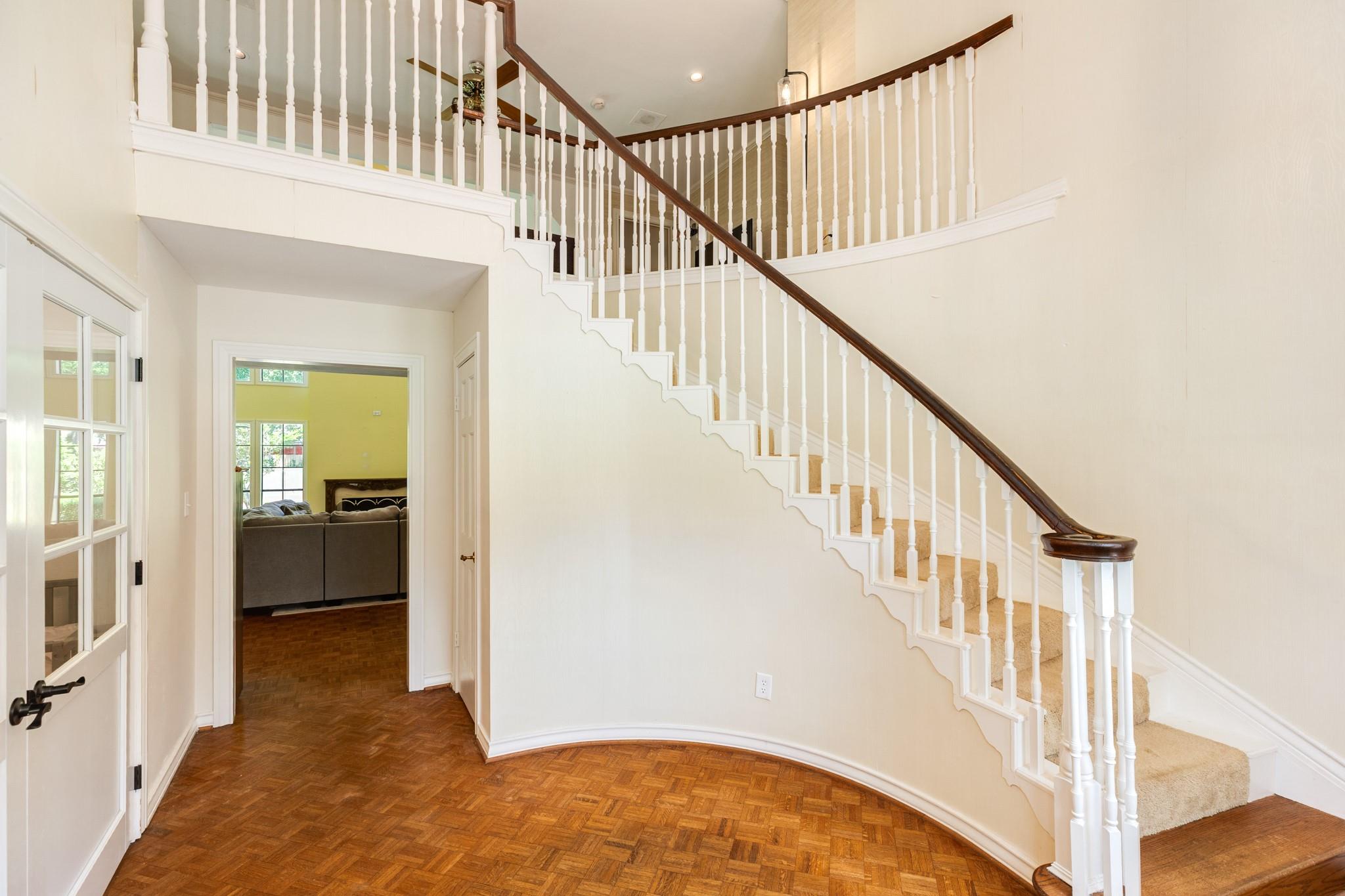110 Sequoia