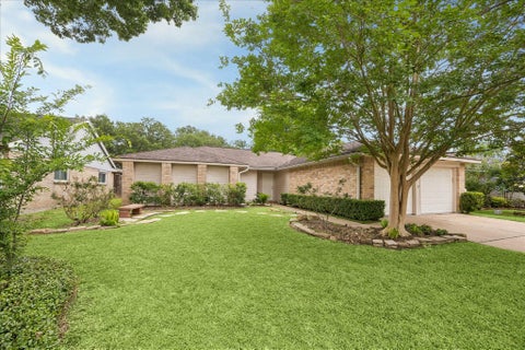 Homes For Sale - 2614 Broomsedge Drive<br/> Houston, TX 77084