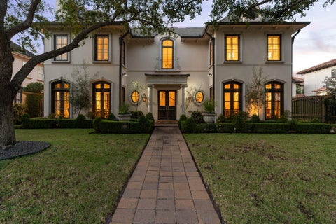 Photo of 4012 Piping Rock Lane, Houston, TX 77027 (MLS # 40836545)