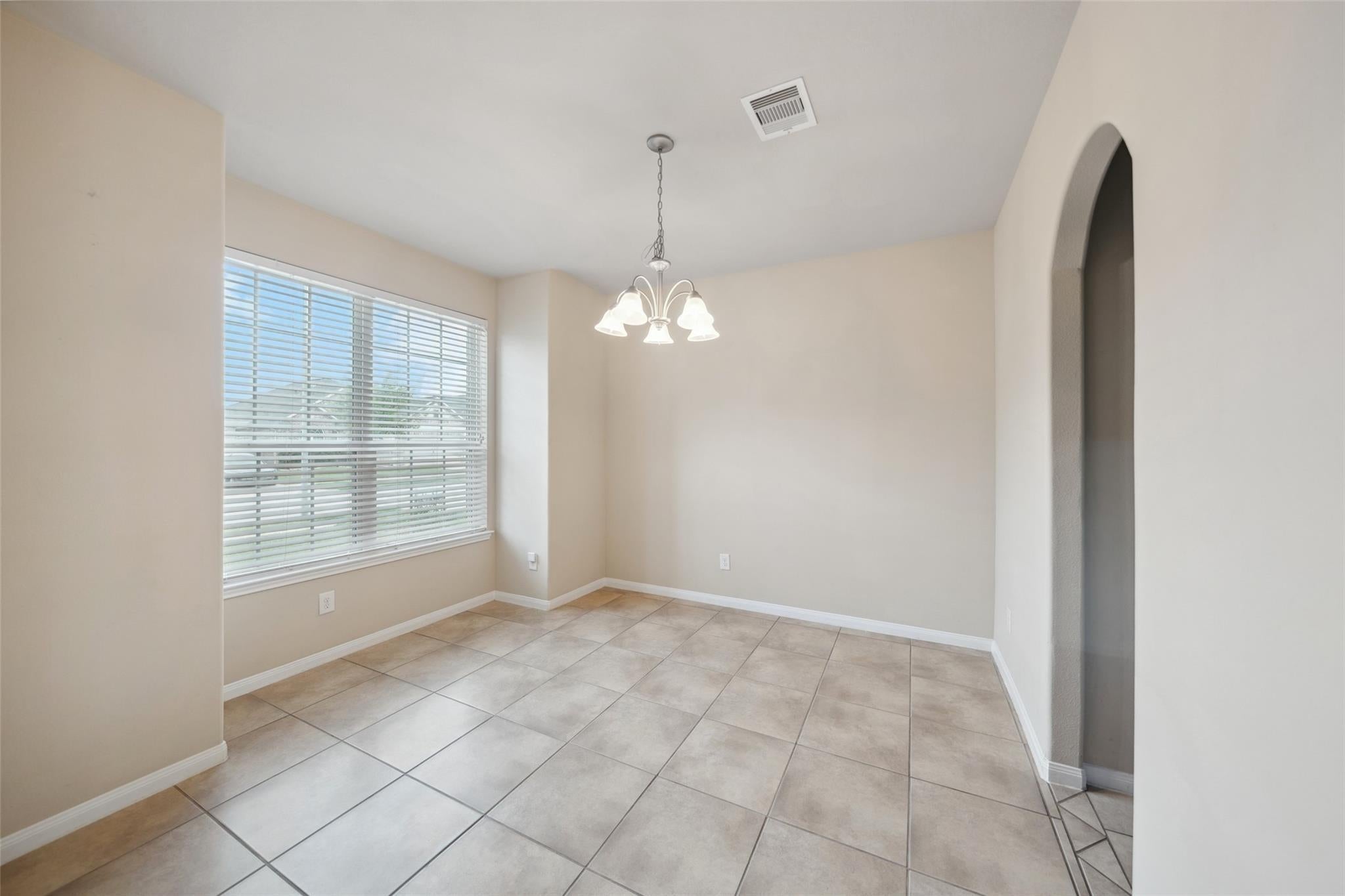 1306 S Maple Drive