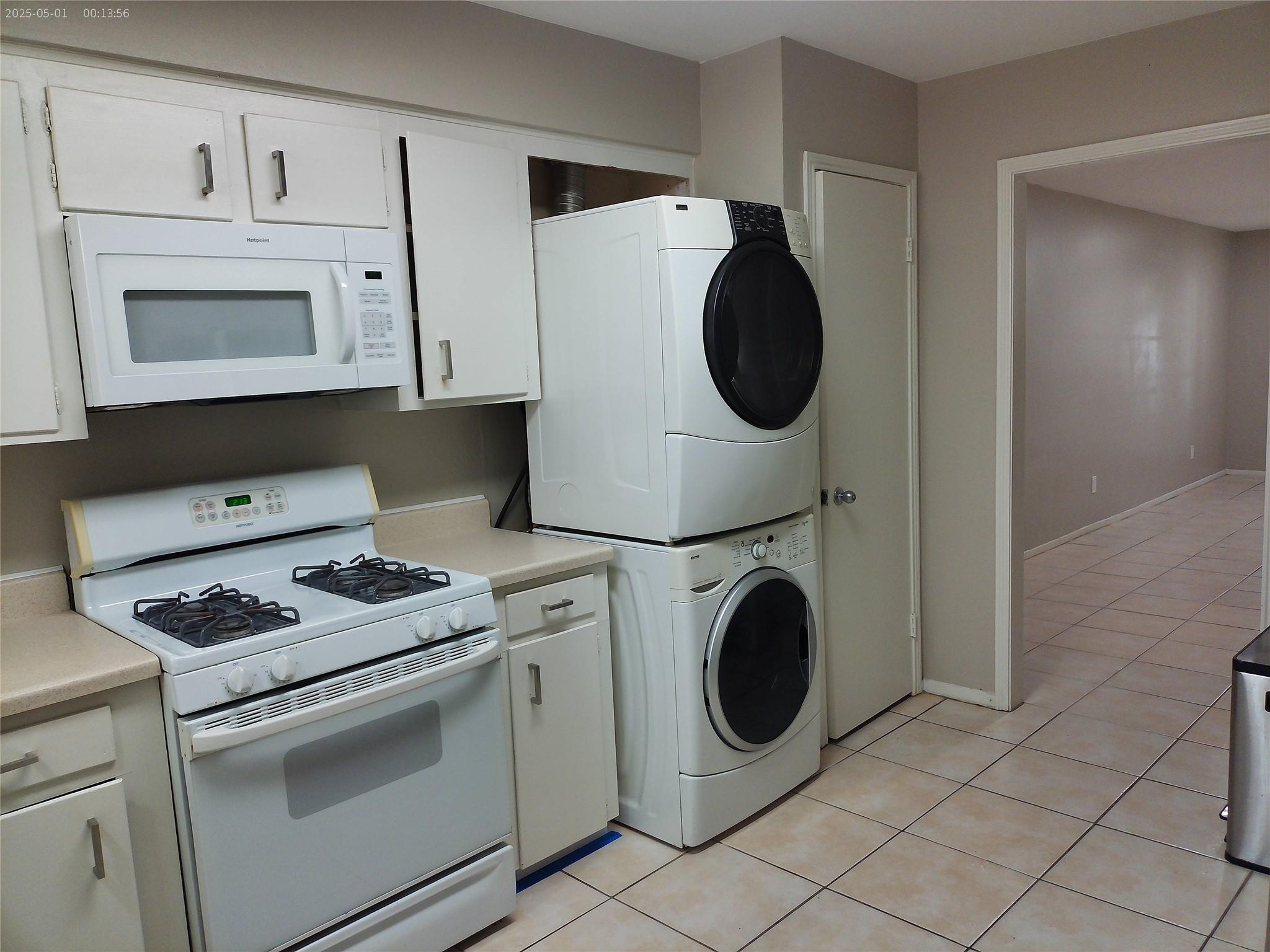 1102 W Tri Oaks Lane 103