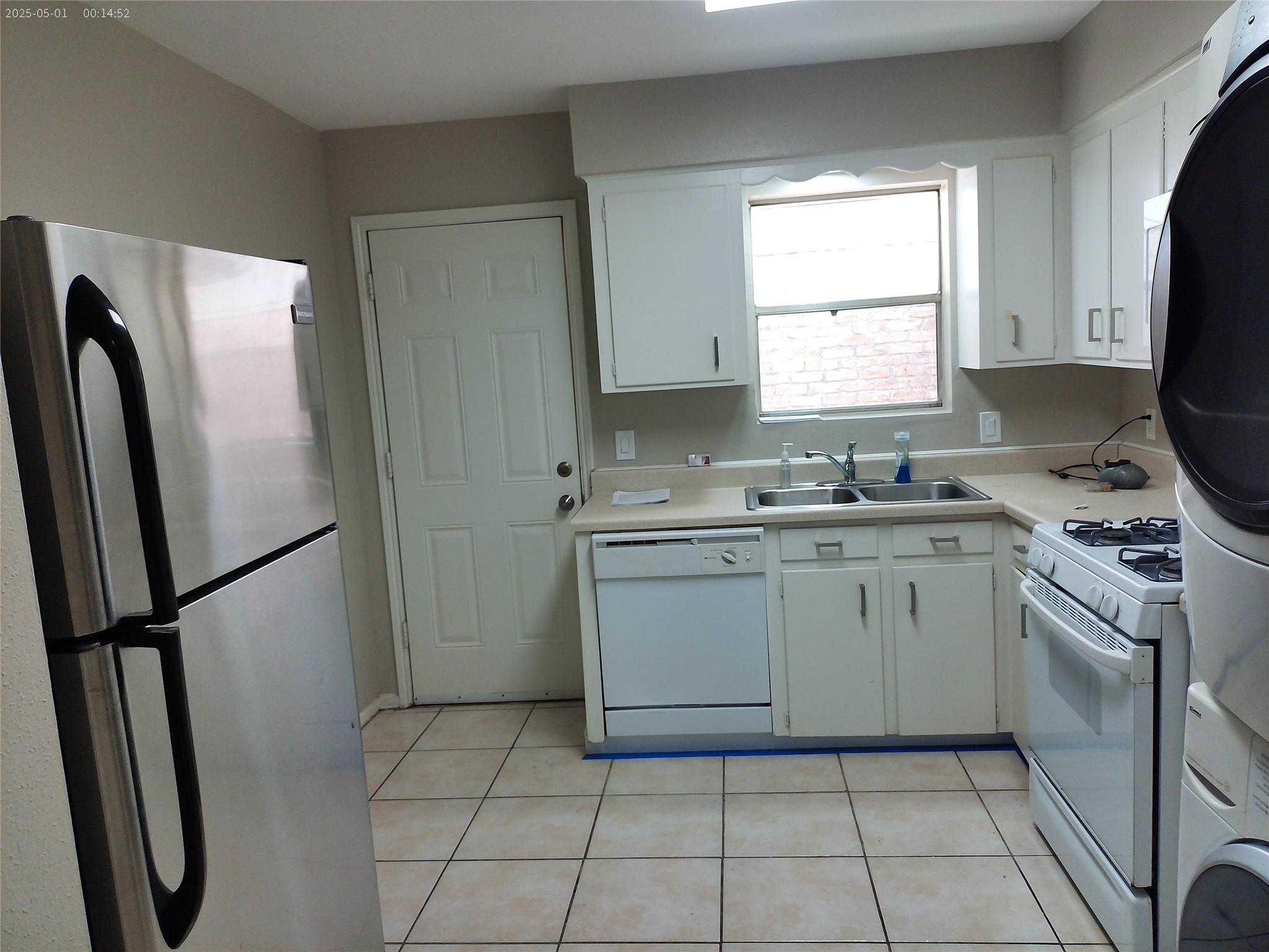 1102 W Tri Oaks Lane 103