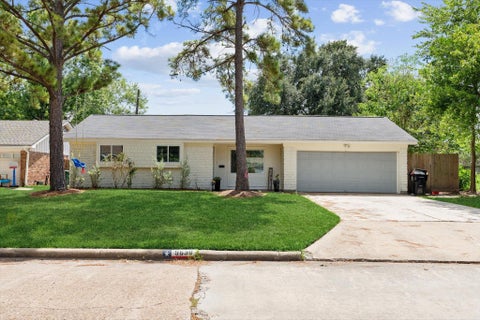 Homes For Sale - 9639 Vogue Lane<br/> Houston, TX 77080