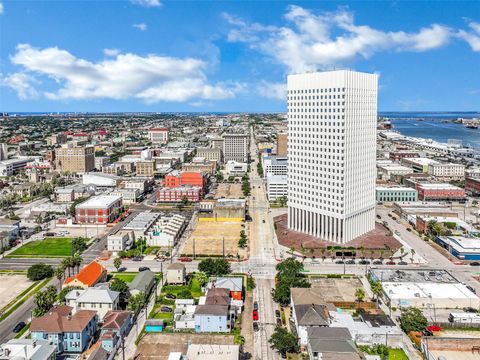 Tiny photo for 1820 Market Street #2, Galveston, TX 77550 (MLS # 62708653)