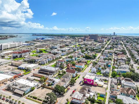 Tiny photo for 1820 Market Street #2, Galveston, TX 77550 (MLS # 62708653)