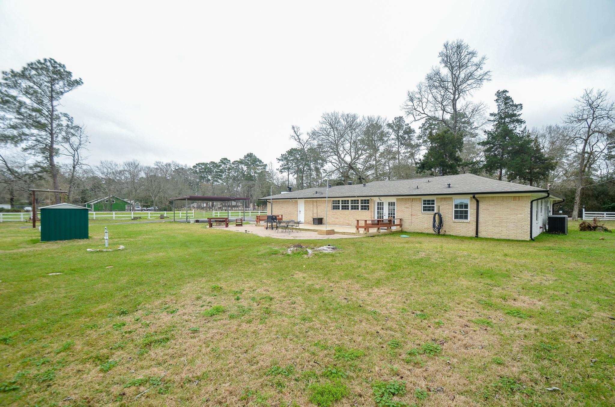 8810 Dogwood Dr Drive