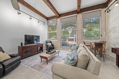 Photo of 1312 Live Oak Street #109, Houston, TX 77003 (MLS # 24238850)
