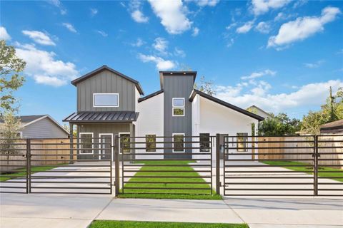 Photo of 4214 Clover Street, Houston, TX 77051 (MLS # 7534258)