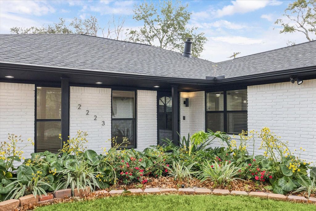 Photo of 2223 Latexo Drive, Houston, TX 77018 (MLS # 3038618)