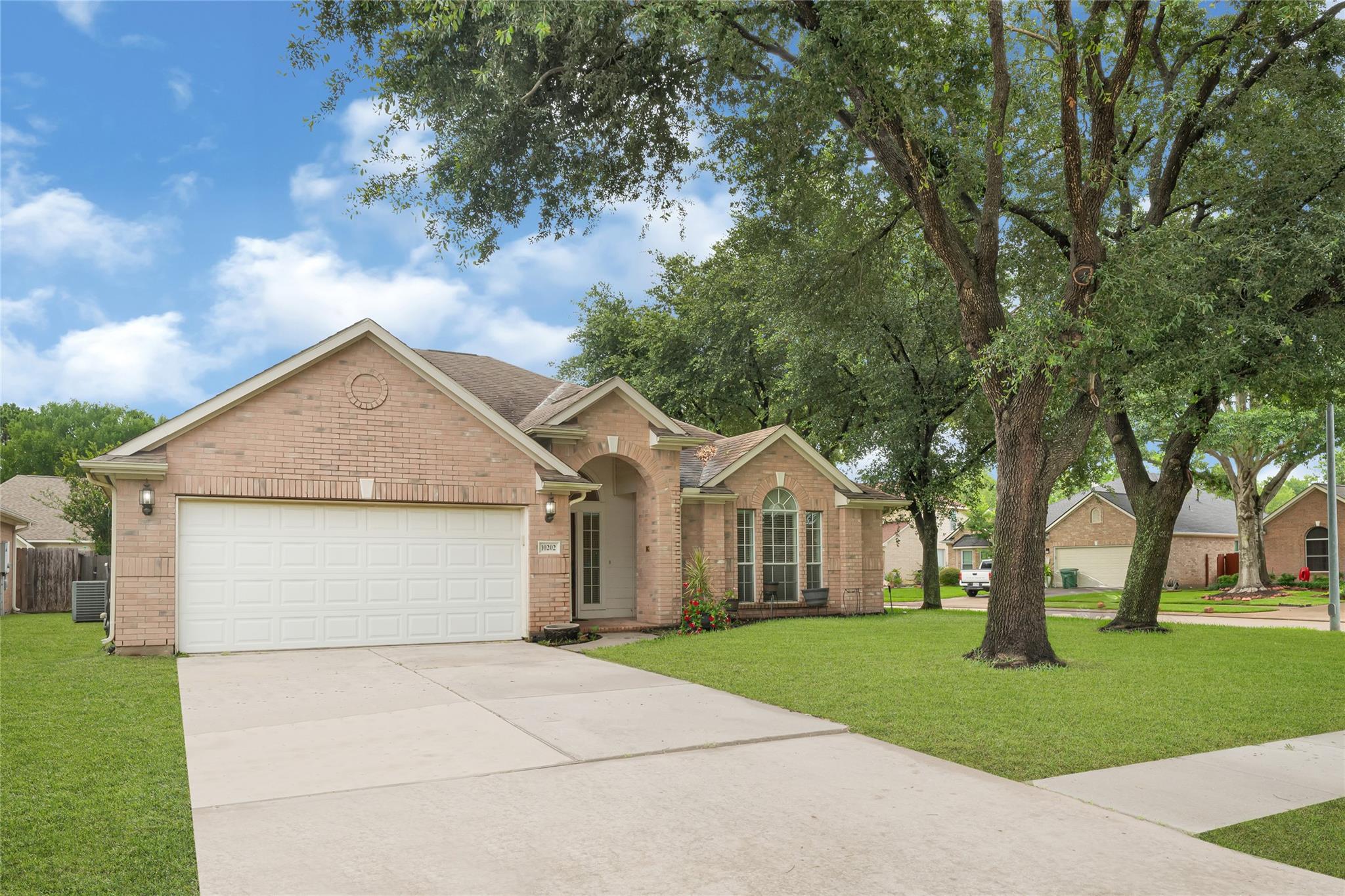 10202 Squirehill Court