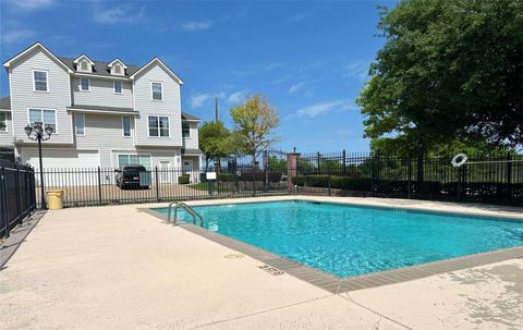 Photo of 151 Binnacle Court #A, Willis, TX 77318 (MLS # 4977586)