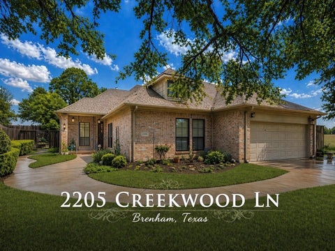 Photo of 2205 Creekwood Lane, Brenham, TX 77833 (MLS # 39540855)