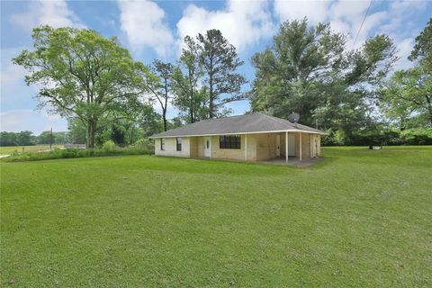 Photo of 200 Lilley Road, Shepherd, TX 77371 (MLS # 91320997)