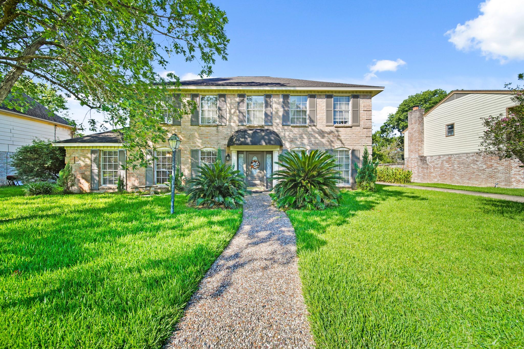 1007 Woodbank Drive