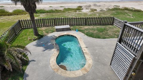 Photo of 2256 Highway 87, Gilchrist, TX 77617 (MLS # 70488832)