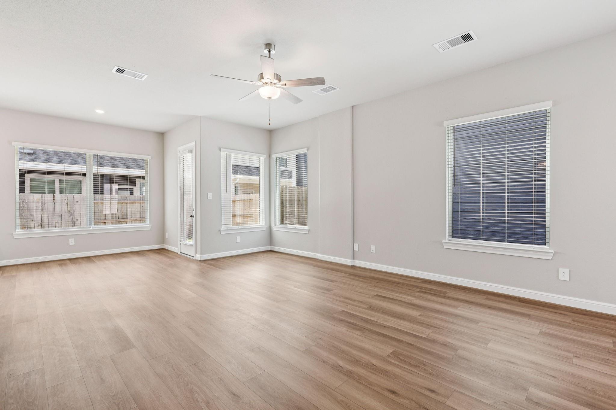 700 Topwater Trail