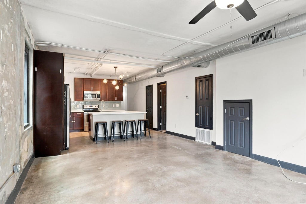 Photo of 6827 Avenue C #A, Houston, TX 77011 (MLS # 17335870)