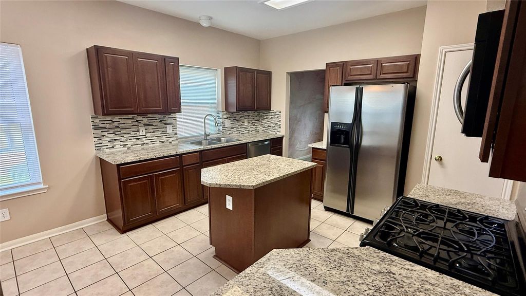 Photo of 1602 Stoney Park Drive, Kingwood, TX 77339 (MLS # 15762396)