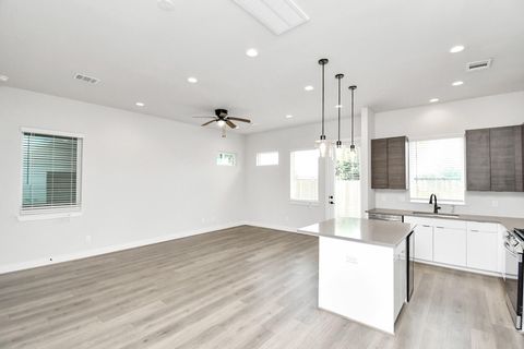 Tiny photo for 313 Charlock Street, Houston, TX 77022 (MLS # 55835512)